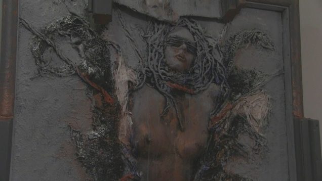 „Realizm, a zmysły mami”