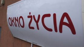 Matka chce odzyskać wcześniej pozostawione dziecko