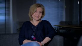 Bez przemocy, czyli jak? Suplement – portret kobiecy