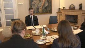 9. „Od mundurka do togi”