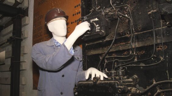 Podróż do wnętrza ziemi w ramach Industriady