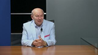 Szkołom życzę normalności, a nauczycielom większych pensji